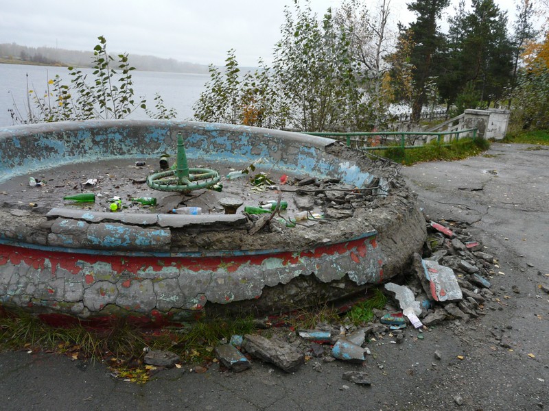 Пока городские фонтаны выглядят не лучшим образом