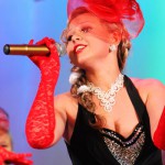 Анна Пылаева на творческом конкурсе танцевала и пела песню. Фото: Алеся Копылова, \"ВК\". 