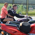 Людмила Ивванова прокатилась практически на всех мотоциклах.  Фото: Александр Сударев, \"ВК\"