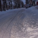 Снова улица Фрунзе. Это уже можно назвать дорожным коллапсом или еще парочку снегопадов выждем?