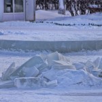 Именно из этих ледяных глыб создают фигуры. Фото: Вадим Аминов "ВК"