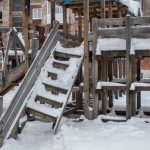 Городок явно нуждается в ремонте. Такая лестница представляет опасность для детей. фото: Вадим Аминов "ВК"