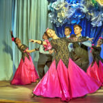 Воспитанники студии бального танца "Элит" открывали праздник и выходили на сцену в конкурсных номерах участниц